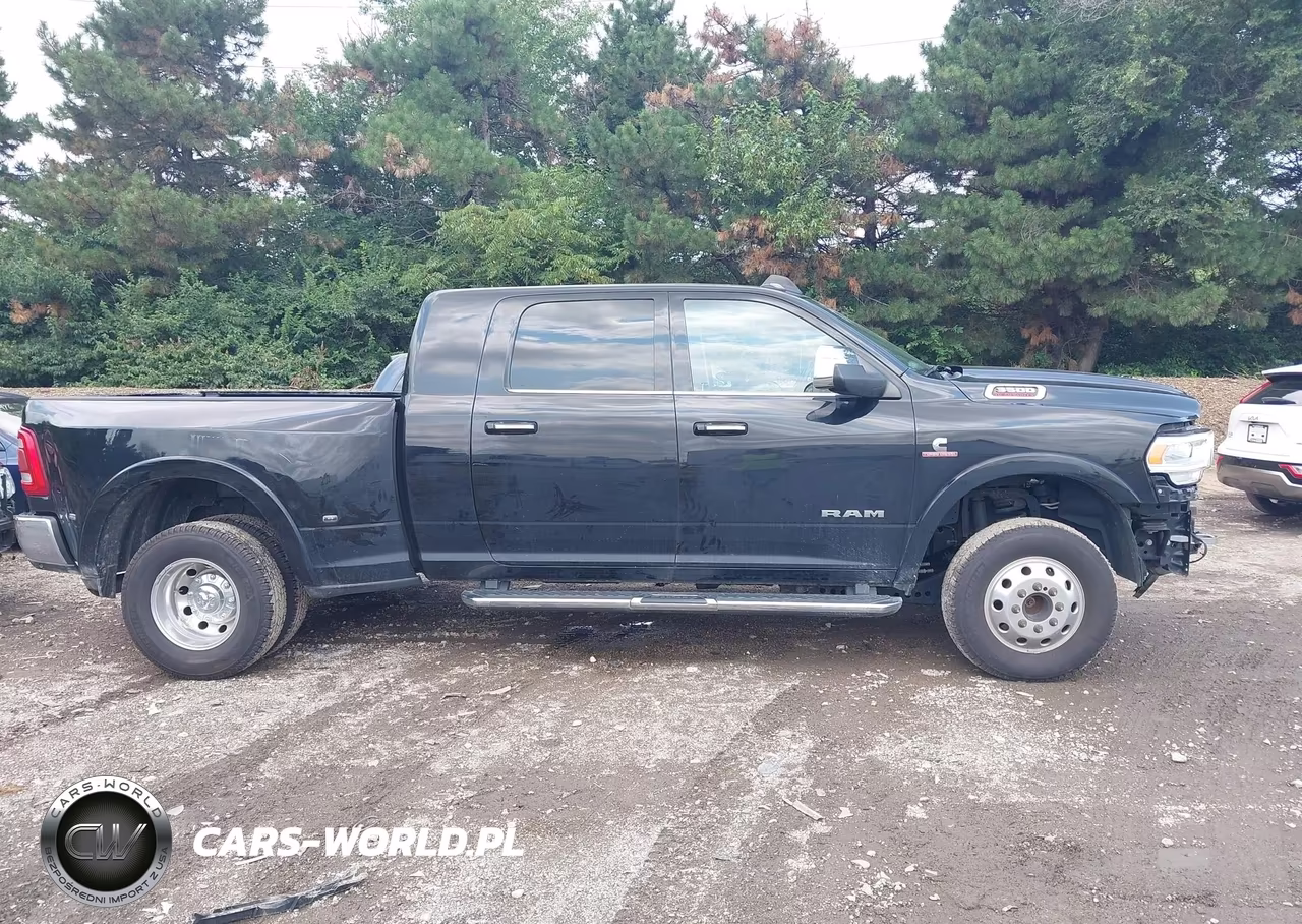 2022 Ram 3500 Laramie 4X4 6'4 Box VIN:3C63RRML5NG265390 - 13