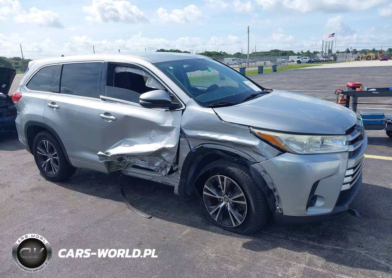 2017 Toyota Highlander Le