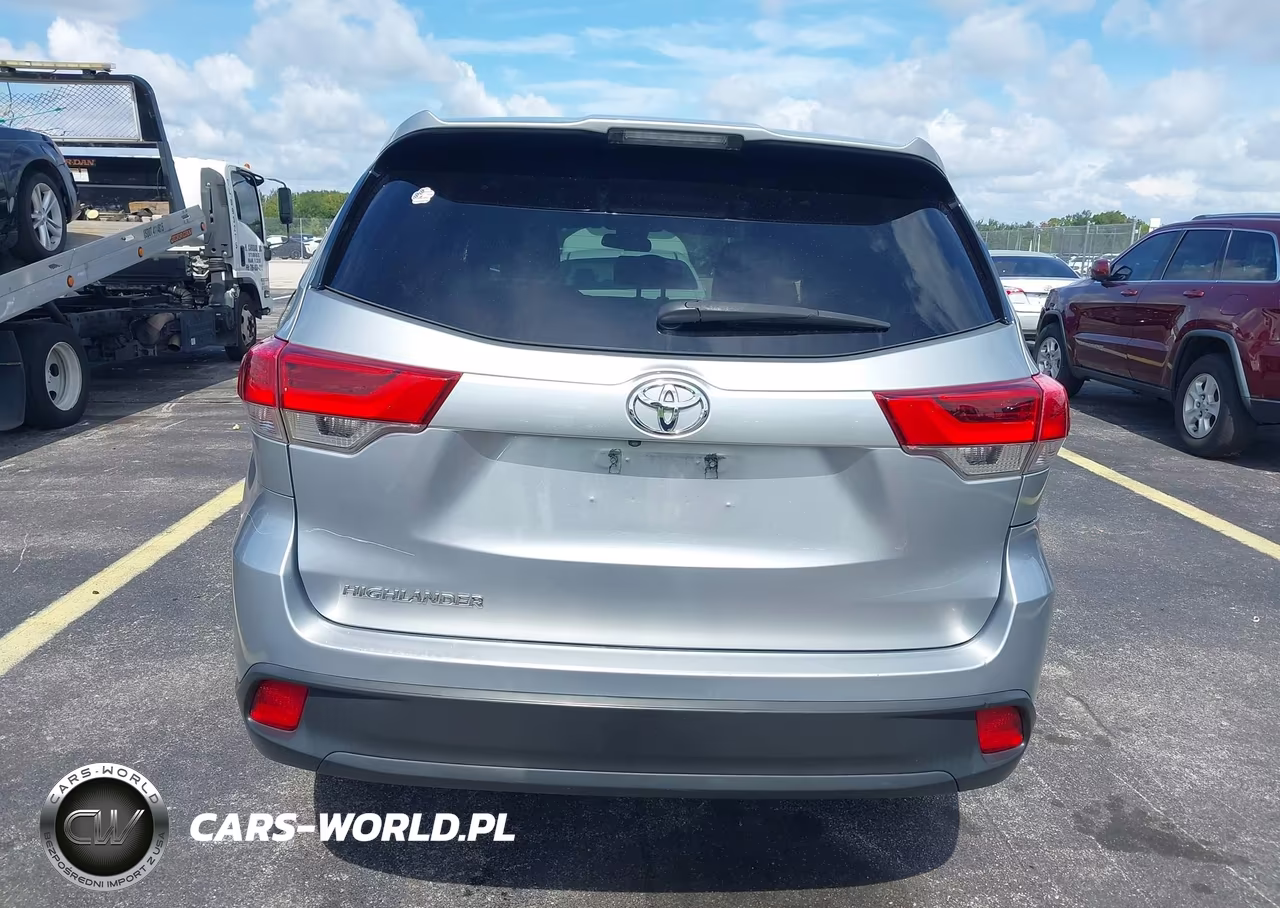 2017 Toyota Highlander Le VIN:5TDZARFH8HS026537 - 17