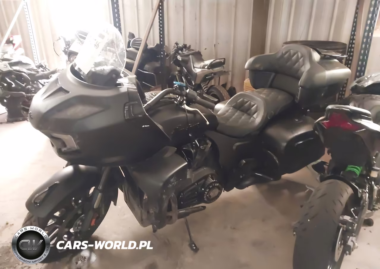 2025 Indian Motorcycle Co. Pursuit Dark Horse VIN:56KLDDSS3S3440202 - 13
