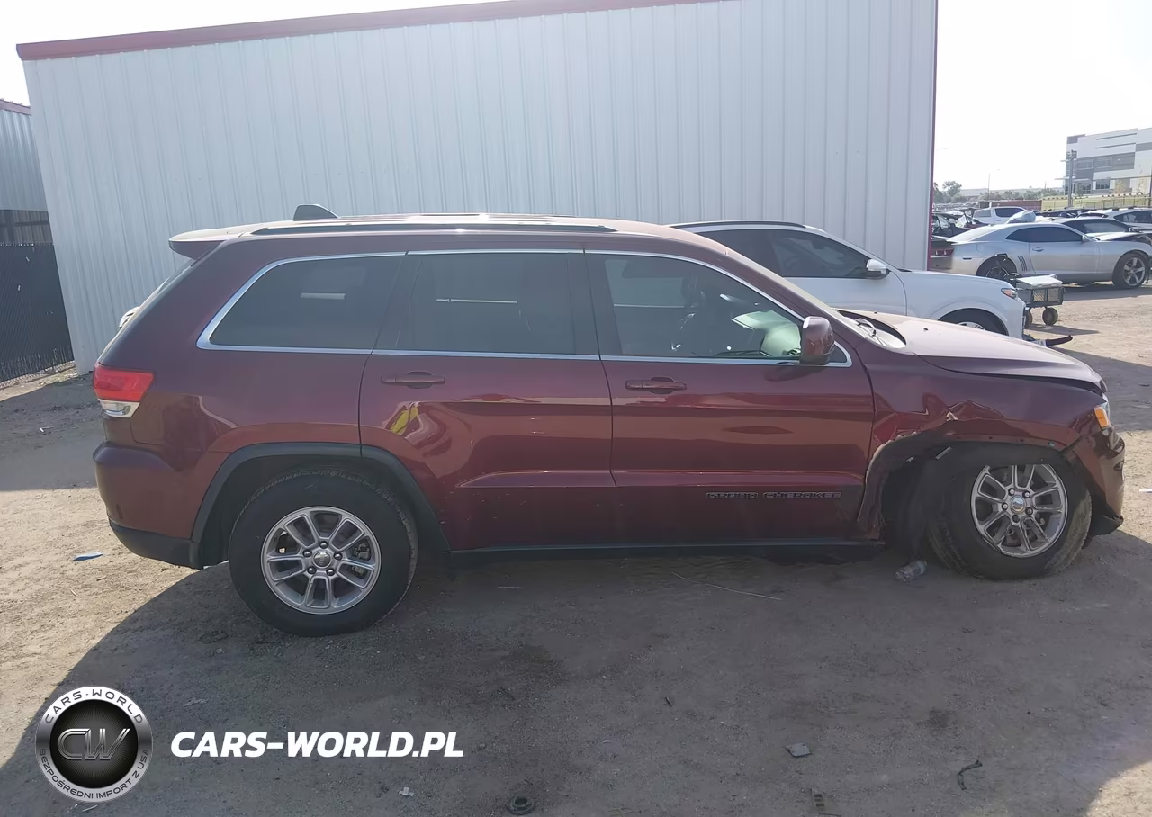2018 Jeep Grand Cherokee Laredo 4X2 VIN:1C4RJEAG3JC444177 - 13