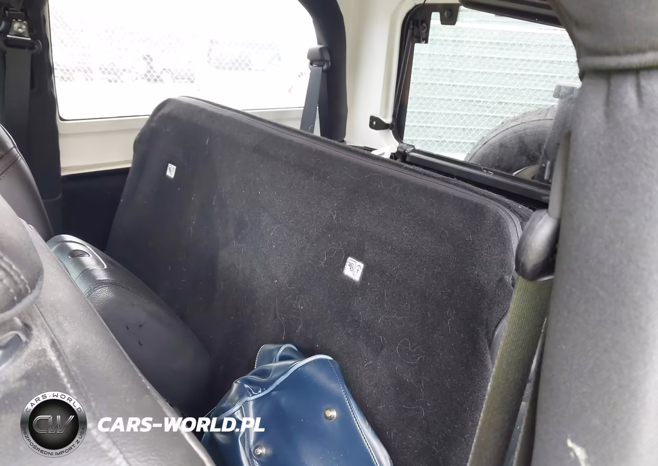 2015 Jeep Wrangler Altitude VIN:1C4AJWBG7FL715458 - 8