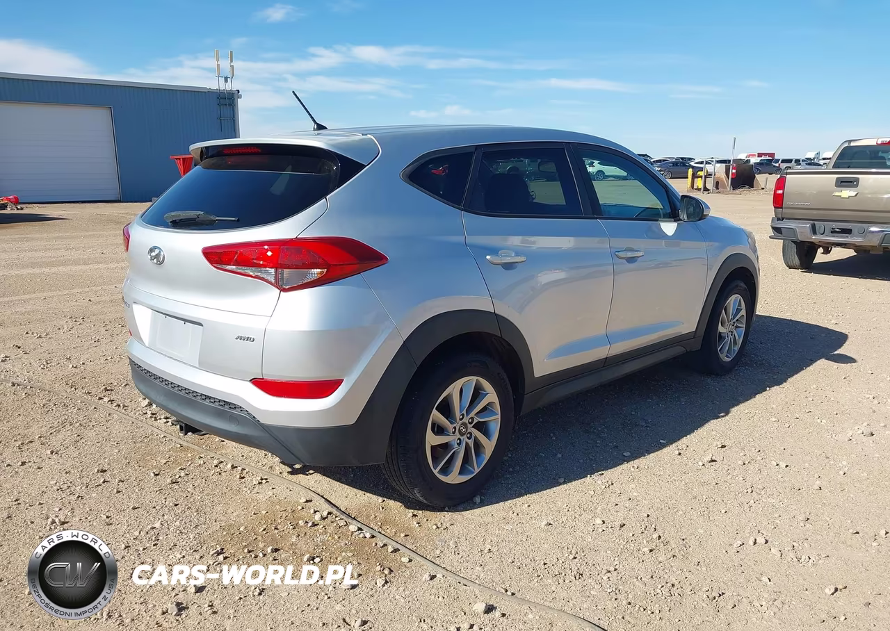 2018 Hyundai Tucson Se VIN:KM8J2CA40JU655783 - 4