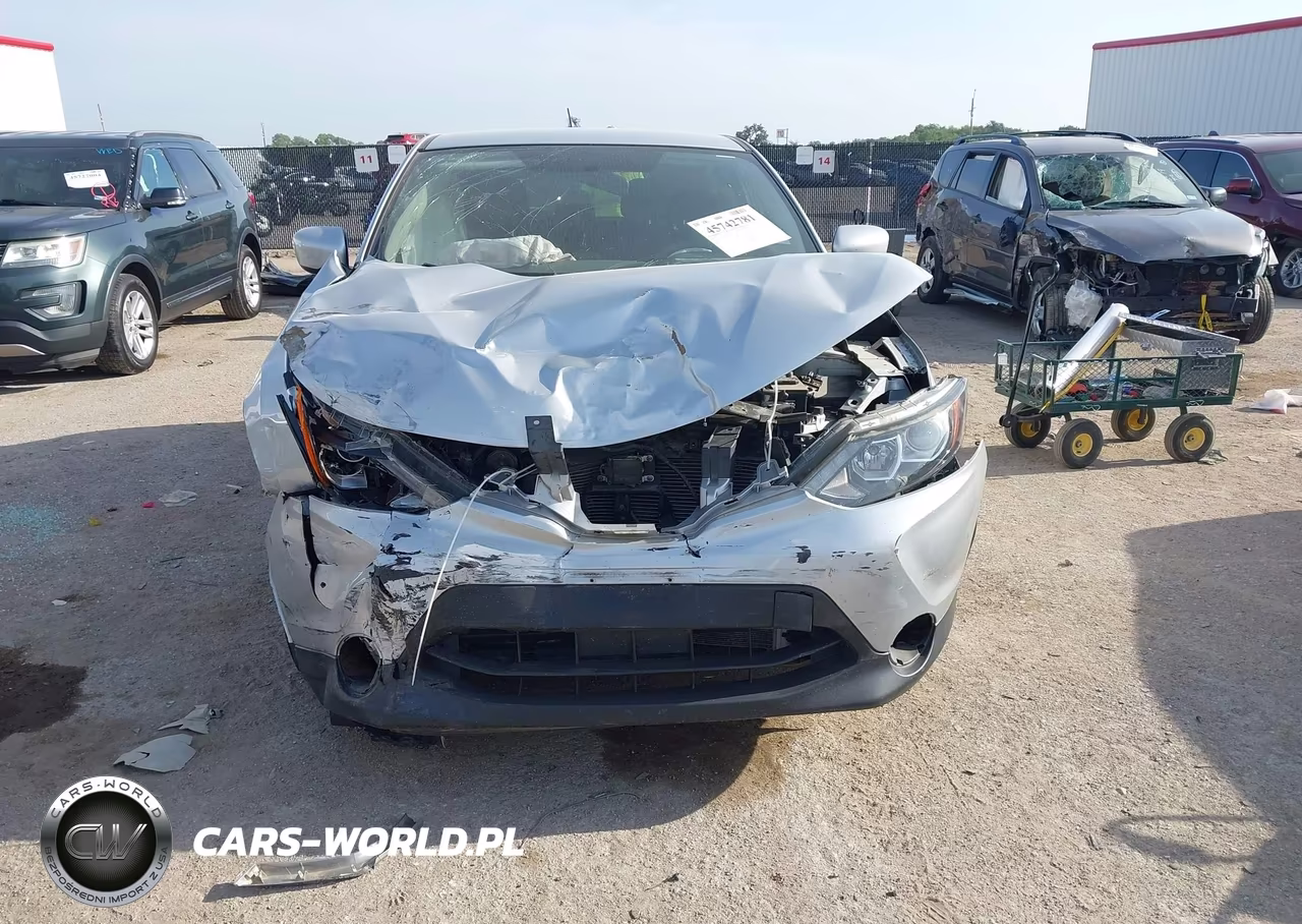 2019 Nissan Rogue Sport S VIN:JN1BJ1CR2KW316850 - 13