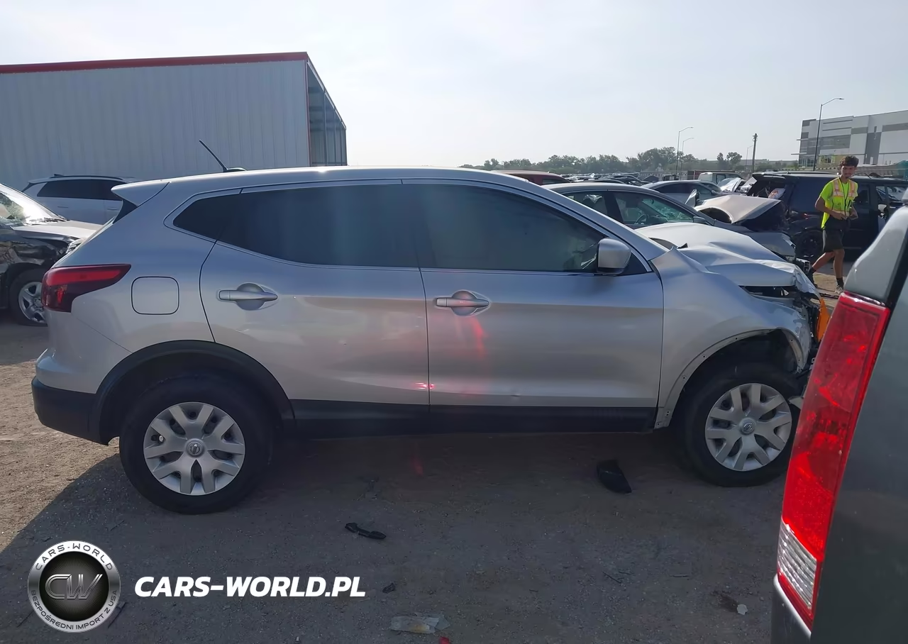2019 Nissan Rogue Sport S VIN:JN1BJ1CR2KW316850 - 14