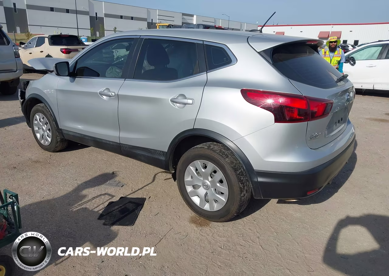 2019 Nissan Rogue Sport S VIN:JN1BJ1CR2KW316850 - 3