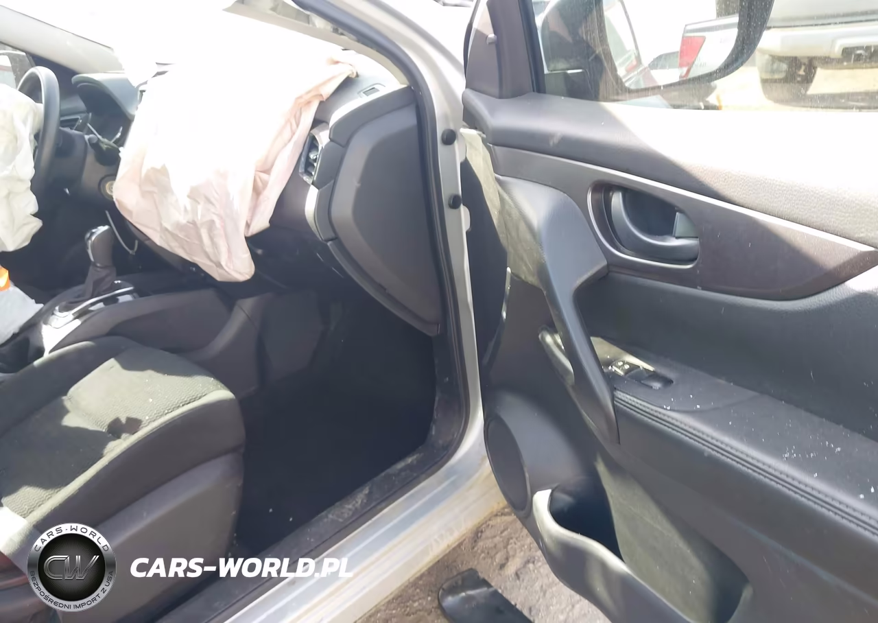 2019 Nissan Rogue Sport S VIN:JN1BJ1CR2KW316850 - 5