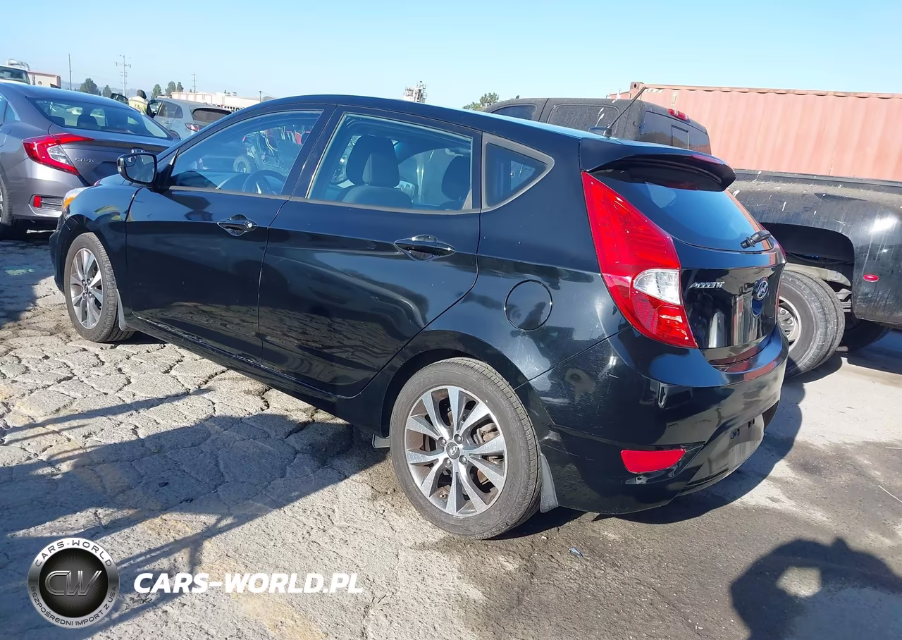 2015 Hyundai Accent Sport VIN:KMHCU5AE3FU200022 - 3