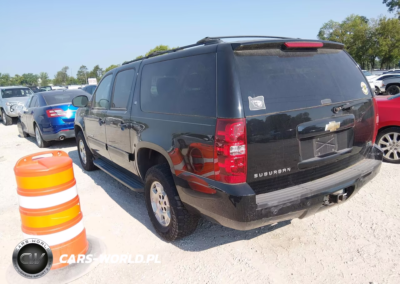 2011 Chevrolet Suburban Lt VIN:1GNSKJE36BR343378 - 3
