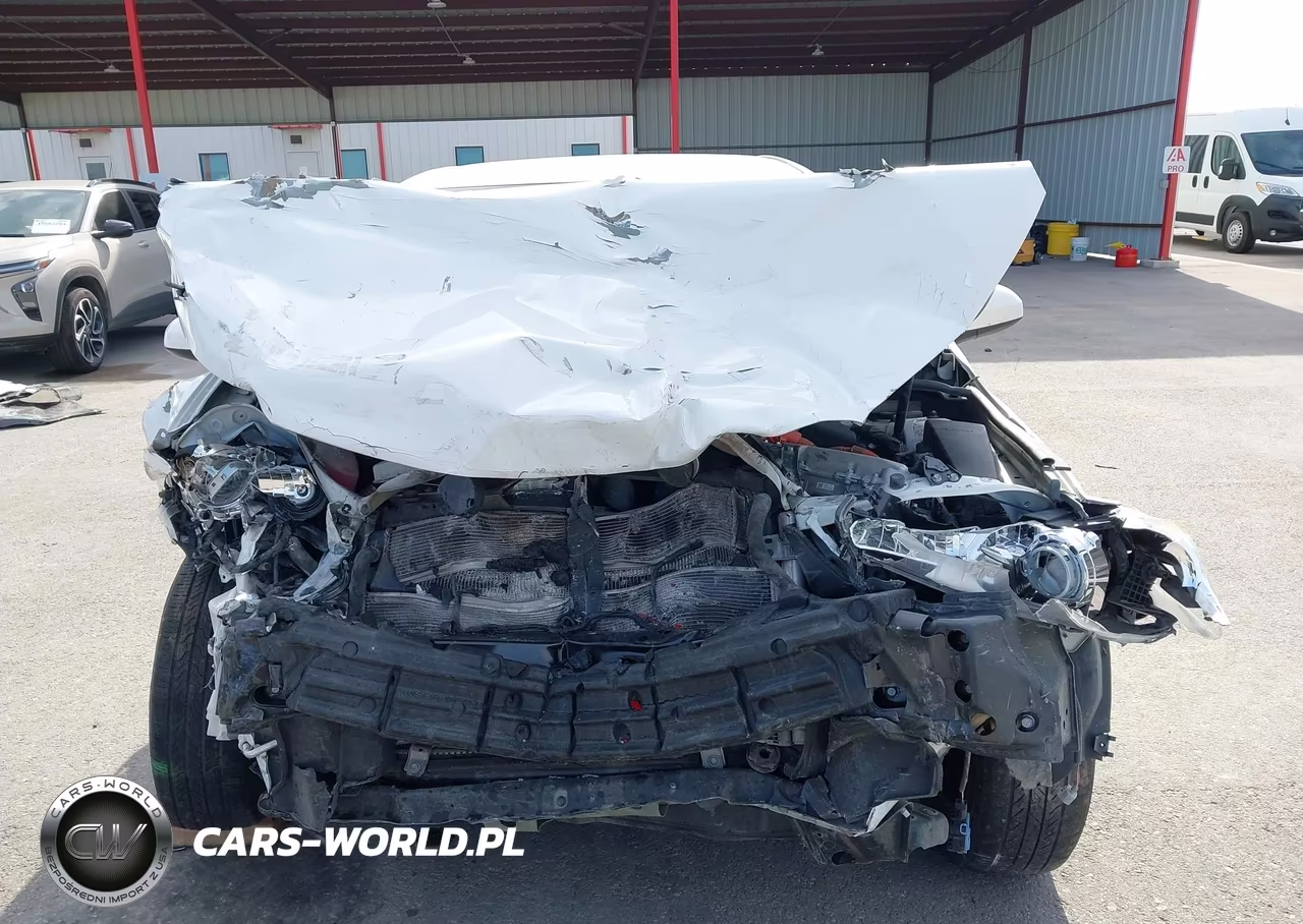 2016 Toyota Camry Hybrid Le VIN:4T1BD1FK7GU196495 - 13