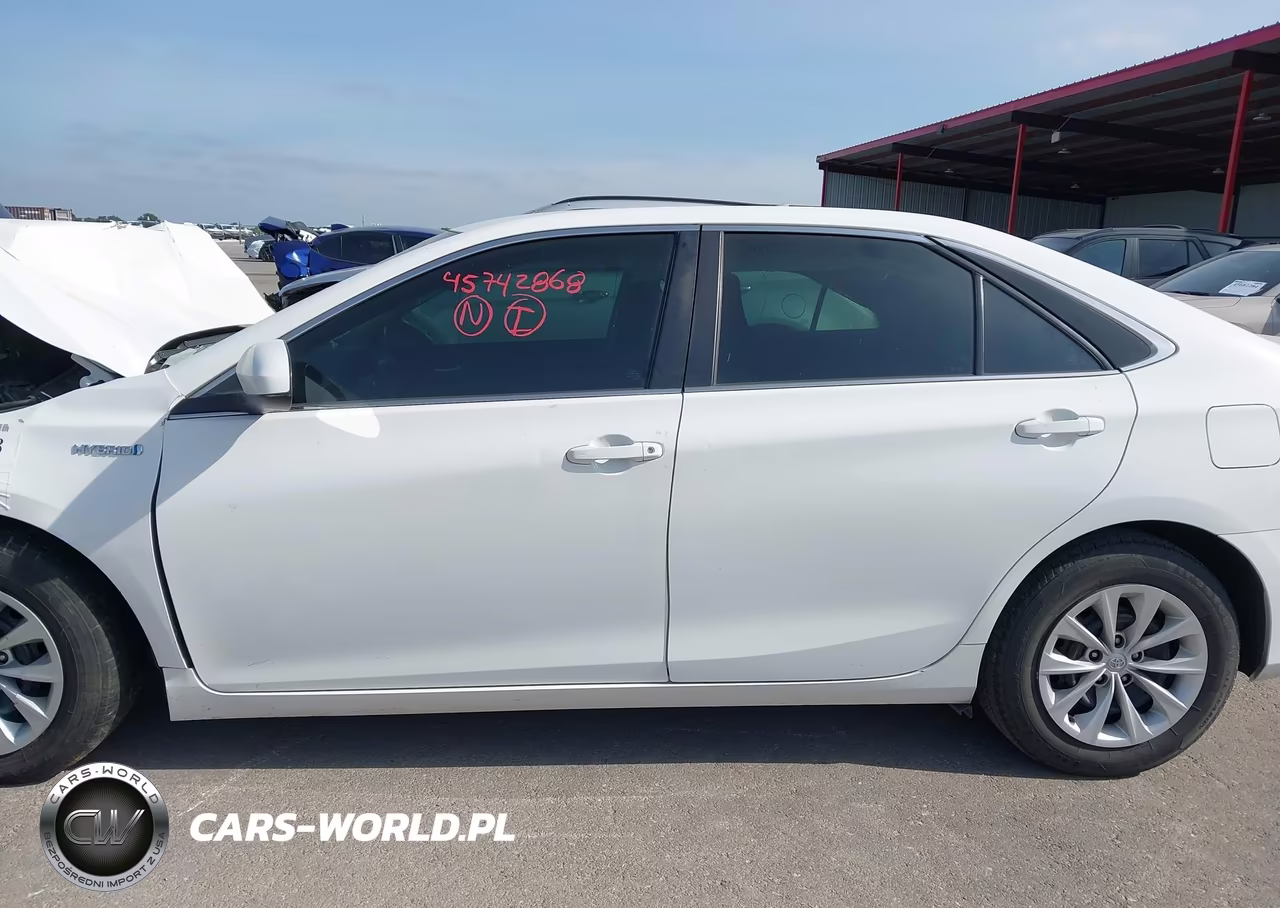 2016 Toyota Camry Hybrid Le VIN:4T1BD1FK7GU196495 - 15