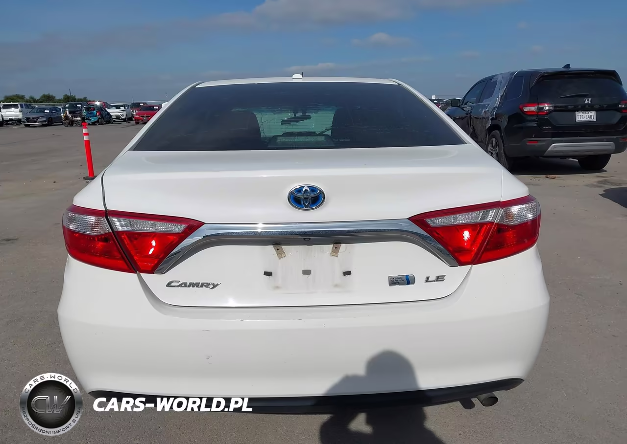 2016 Toyota Camry Hybrid Le VIN:4T1BD1FK7GU196495 - 17