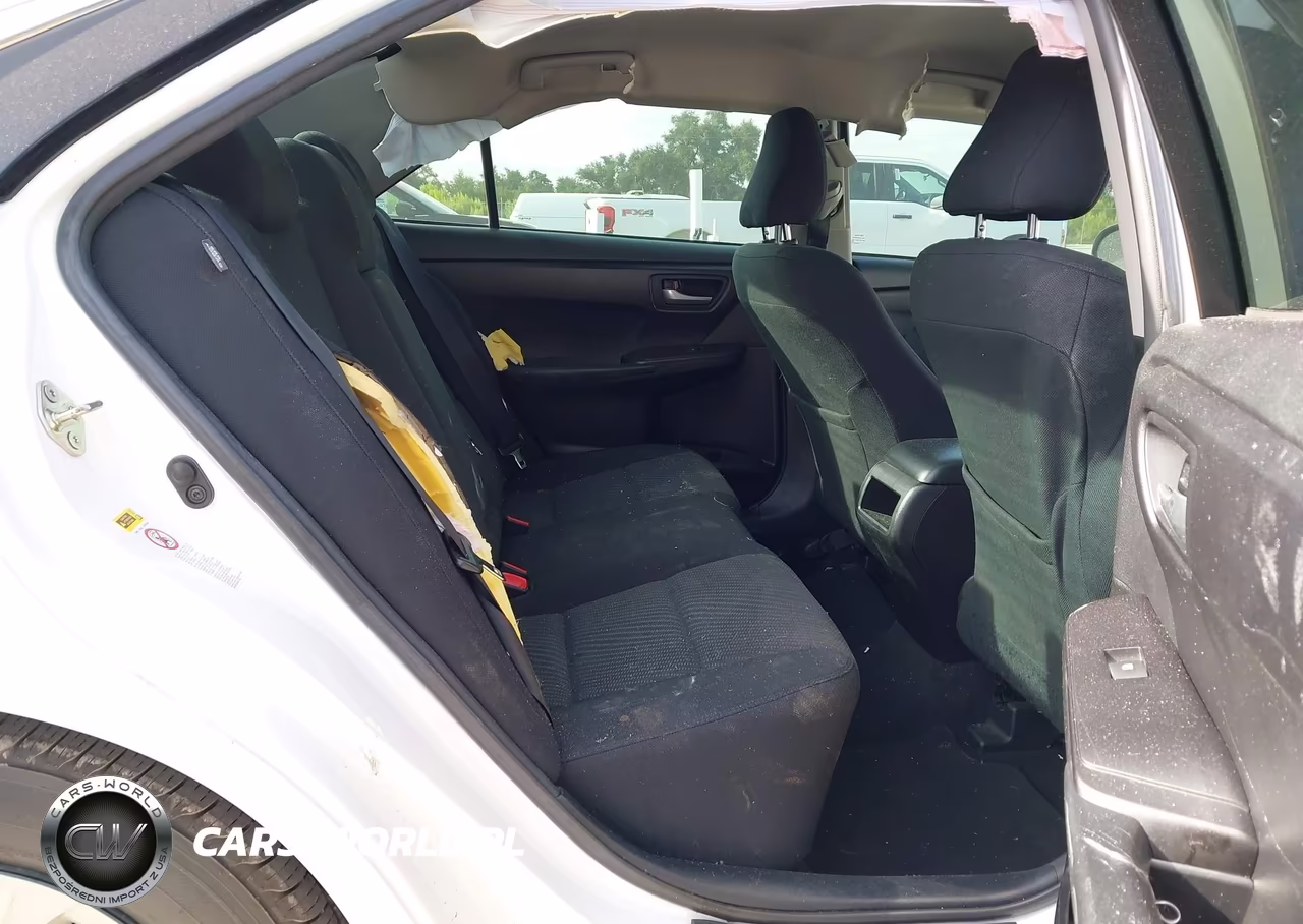 2016 Toyota Camry Hybrid Le VIN:4T1BD1FK7GU196495 - 8