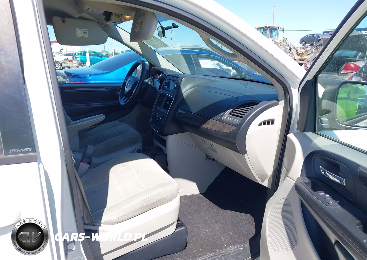 2011 Dodge Grand Caravan Express VIN:2D4RN4DG3BR740564 - 5