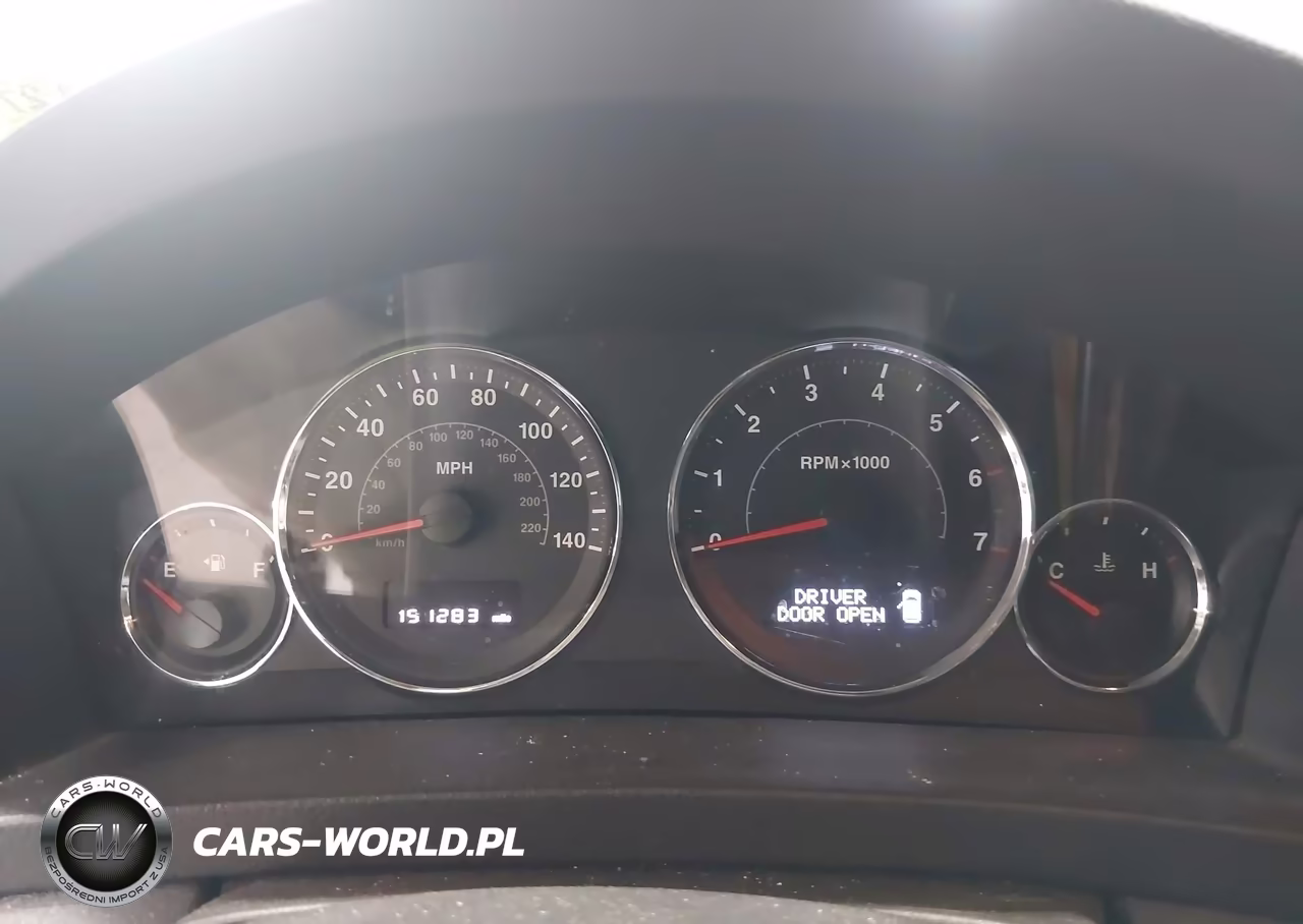 2008 Jeep Grand Cherokee Laredo VIN:1J8GR48K08C226155 - 7