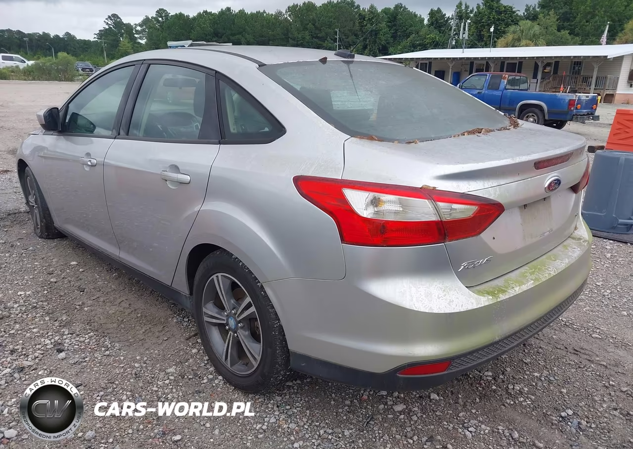 2012 Ford Focus Se VIN:1FAHP3F29CL193721 - 3