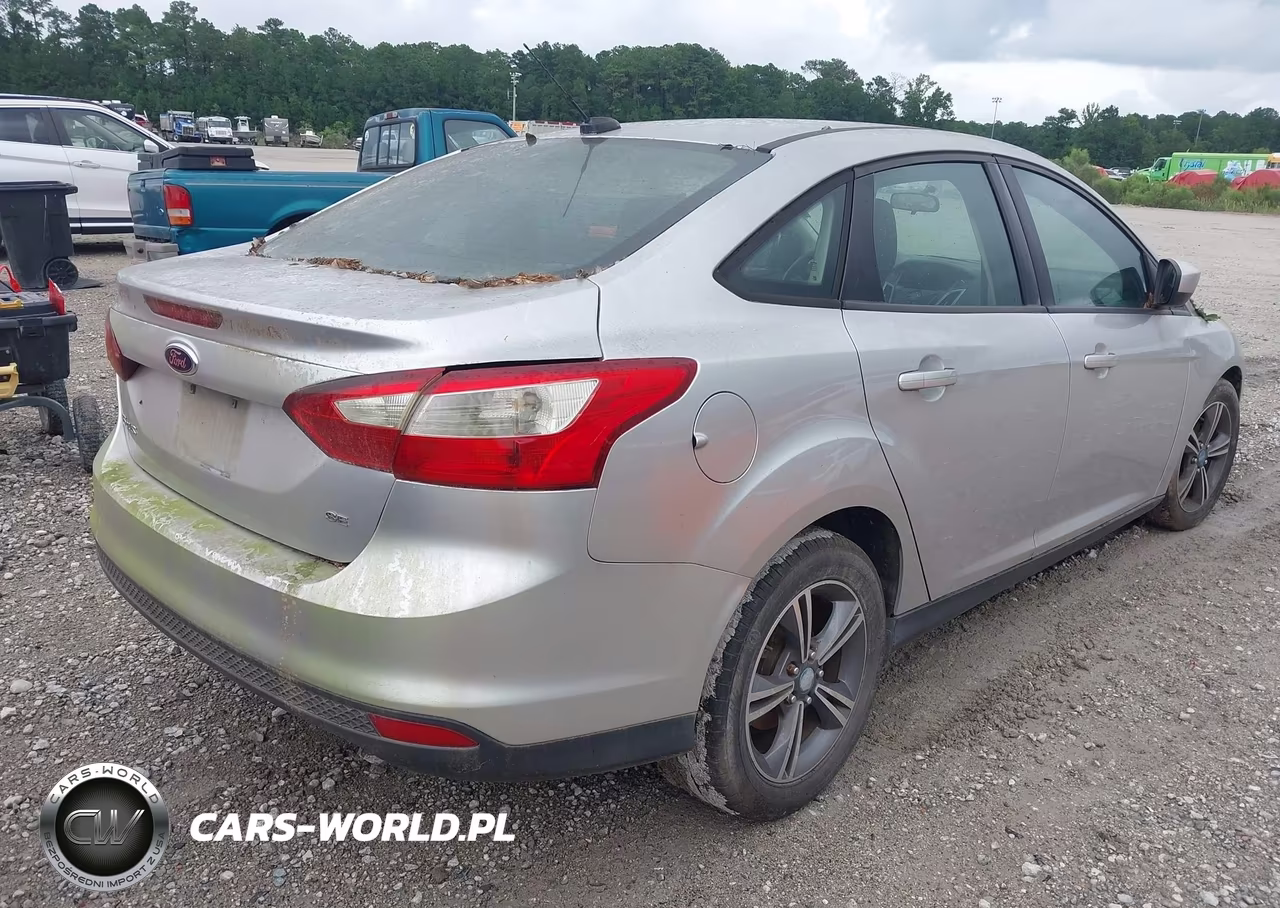 2012 Ford Focus Se VIN:1FAHP3F29CL193721 - 4