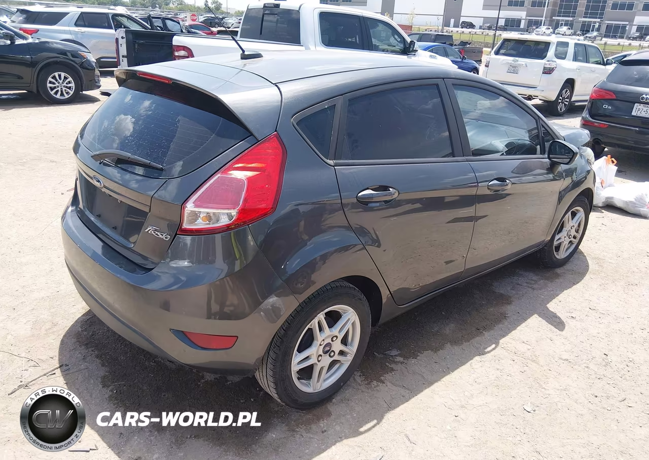 2018 Ford Fiesta Se VIN:3FADP4EJXJM134699 - 4