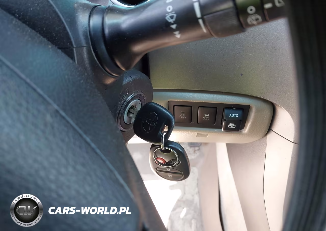2010 Toyota Sequoia Platinum 5.7L V8 VIN:5TDYY5G11AS023258 - 11