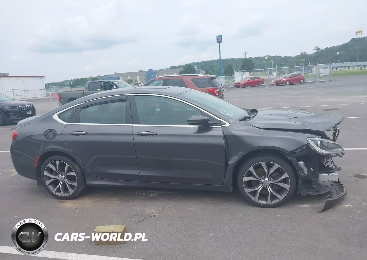 2015 Chrysler 200 C VIN:1C3CCCCG3FN580875 - 13