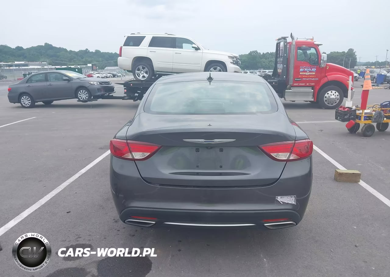 2015 Chrysler 200 C VIN:1C3CCCCG3FN580875 - 16