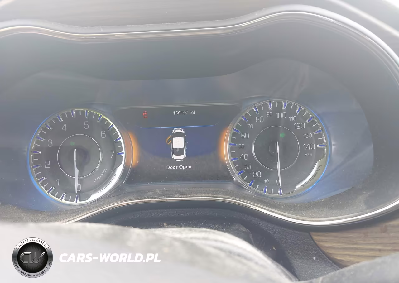 2015 Chrysler 200 C VIN:1C3CCCCG3FN580875 - 7
