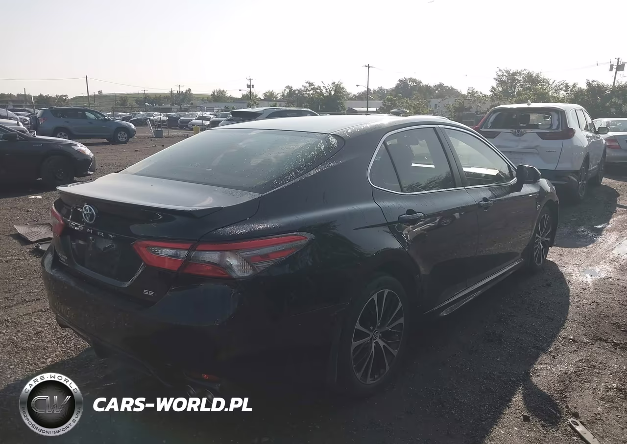 2018 Toyota Camry Se VIN:JTNB11HK0J3071244 - 4