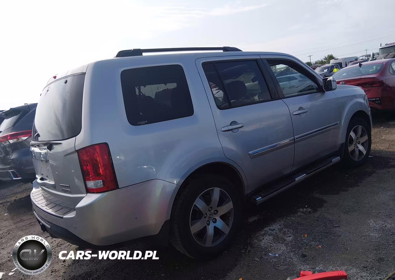 2013 Honda Pilot Touring VIN:5FNYF4H98DB070607 - 4