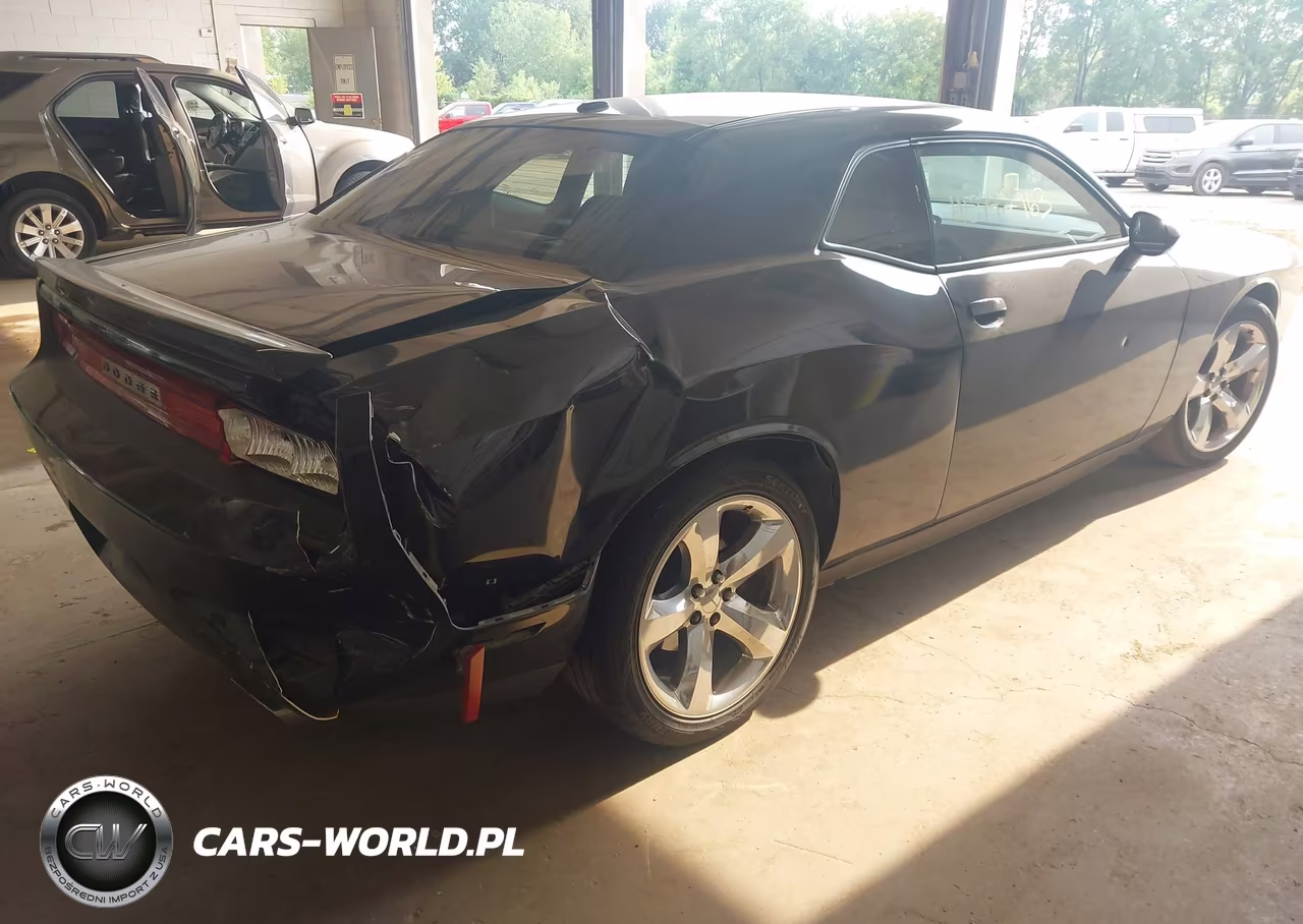 2012 Dodge Challenger Sxt VIN:2C3CDYAG4CH258070 - 4