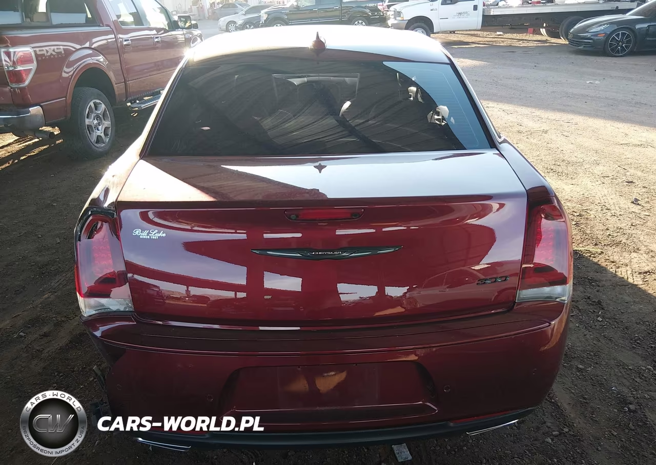 2023 Chrysler 300 Touring L VIN:2C3CCADG5PH573309 - 16