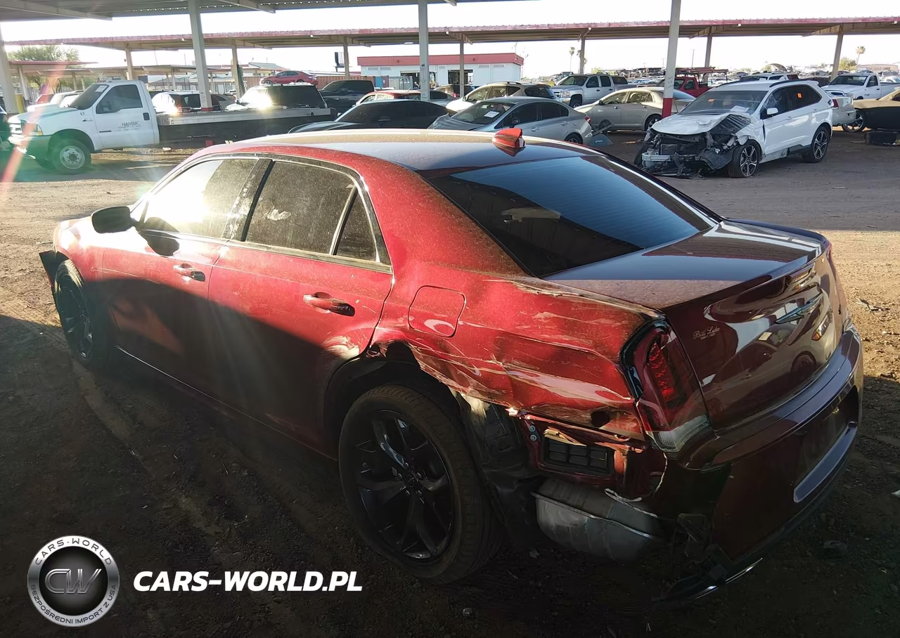 2023 Chrysler 300 Touring L VIN:2C3CCADG5PH573309 - 3