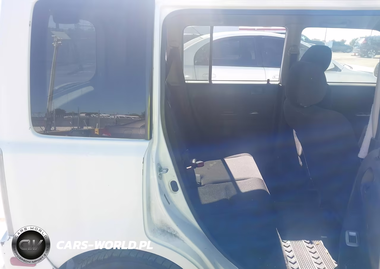 2005 Toyota Scion Xb VIN:JTLKT324650192019 - 8
