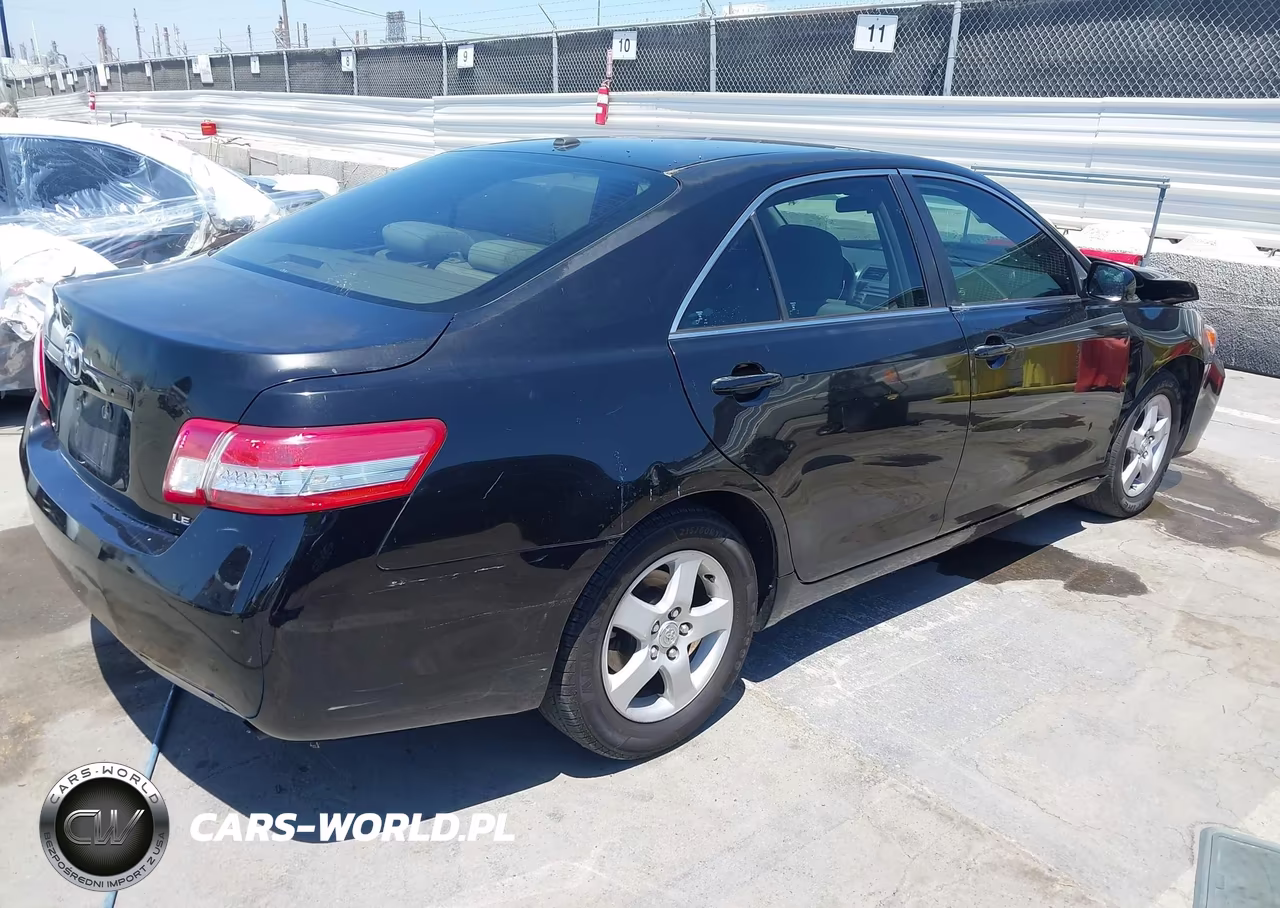 2010 Toyota Camry Le VIN:4T1BF3EK2AU114168 - 4