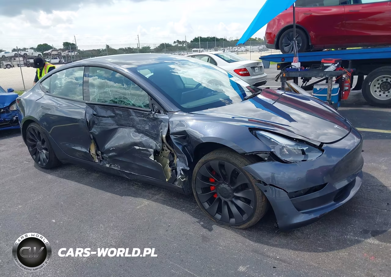 2022 Tesla Model 3 Performance Dual Motor All-Wheel Drive – zdjęcie 1 z 15