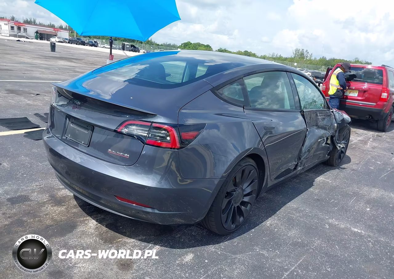 2022 Tesla Model 3 Performance Dual Motor All-Wheel Drive VIN:5YJ3E1EC2NF104182 - 4