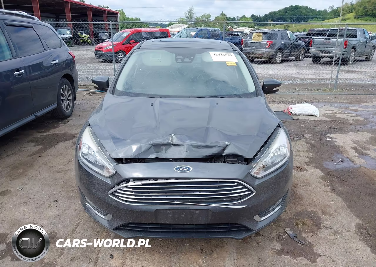 2018 Ford Focus Titanium VIN:1FADP3J20JL220985 - 12