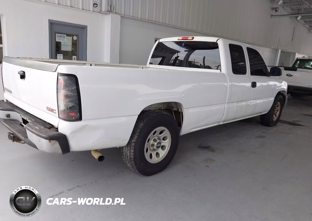 2005 GMC Sierra 1500 Work Truck VIN:1GTEC19V25E330458 - 4