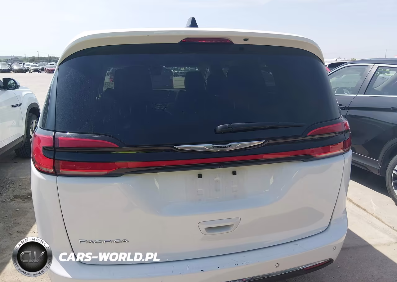 2024 Chrysler Pacifica Touring L VIN:2C4RC1BGXRR123063 - 16