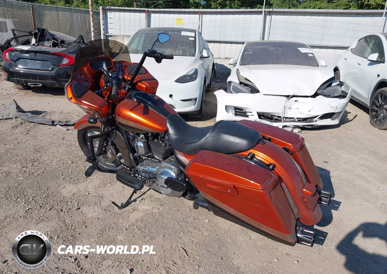 2012 Harley-Davidson Fltrx Road Glide Custom VIN:1HD1KHM1XCB661204 - 3