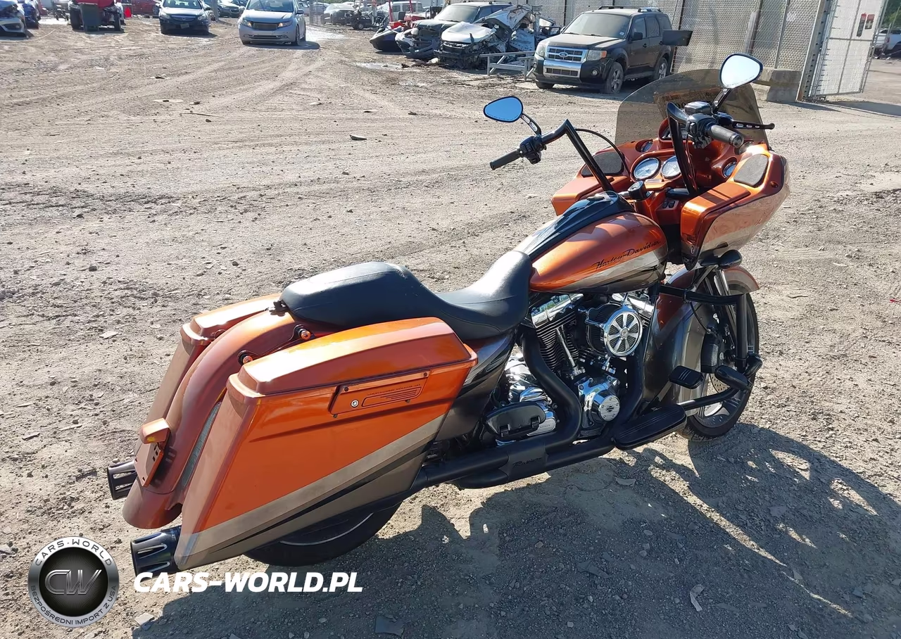 2012 Harley-Davidson Fltrx Road Glide Custom VIN:1HD1KHM1XCB661204 - 4