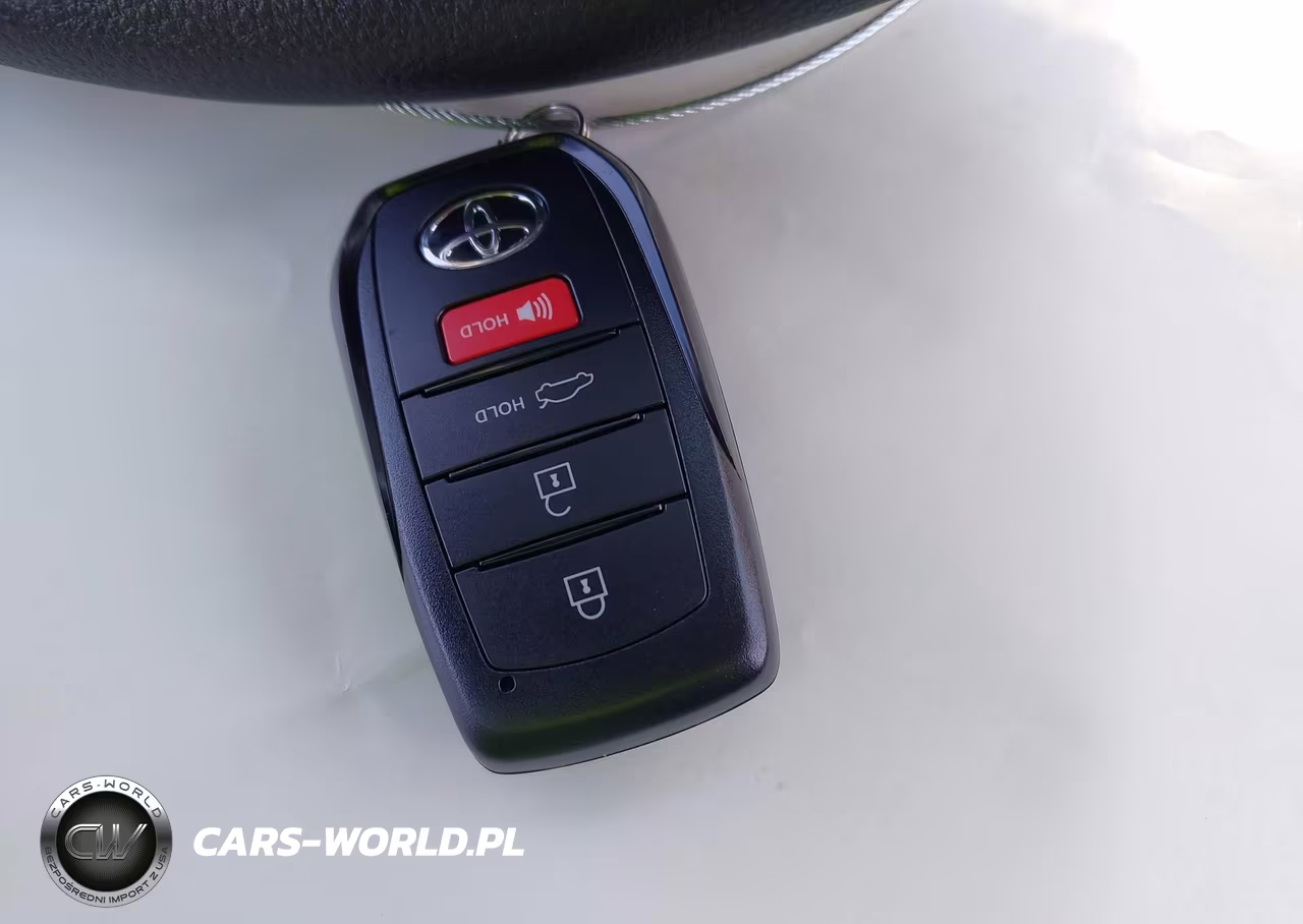 2026 Toyota Camry Le VIN:4T1DAACKXTU661092 - 11