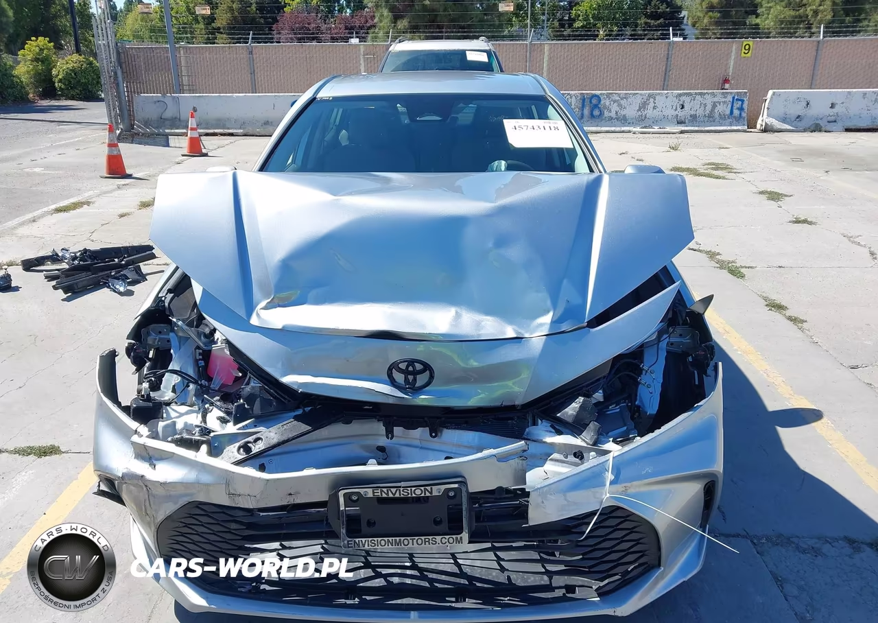 2026 Toyota Camry Le VIN:4T1DAACKXTU661092 - 13
