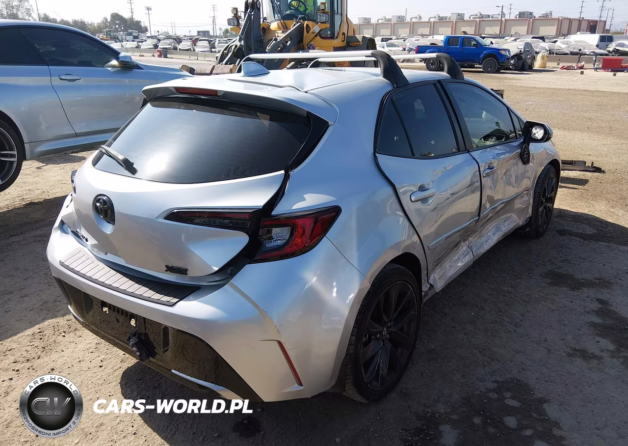 2023 Toyota Corolla Xse VIN:JTNC4MBEXP3196194 - 4
