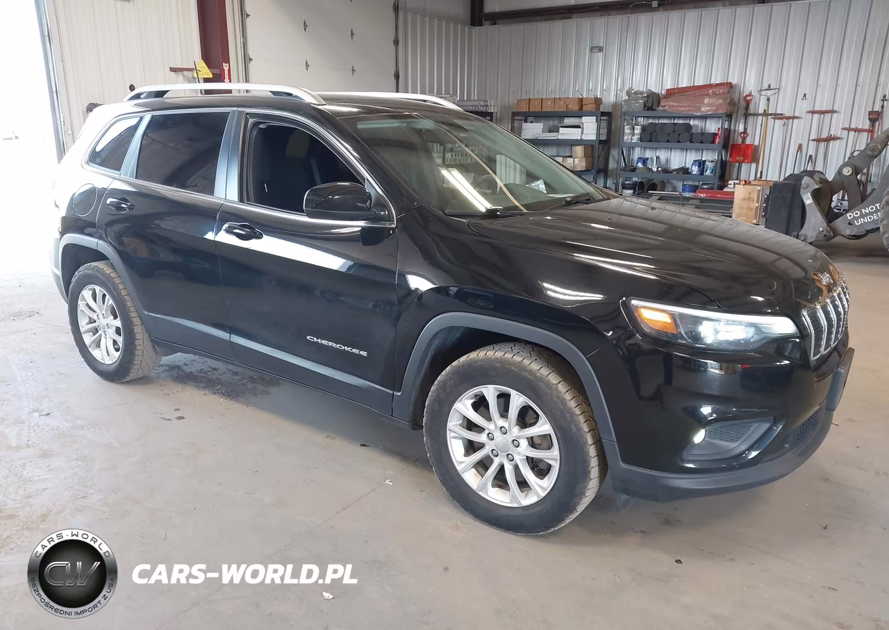 2019 Jeep Cherokee Latitude 4X4 – zdjęcie 1 z 17