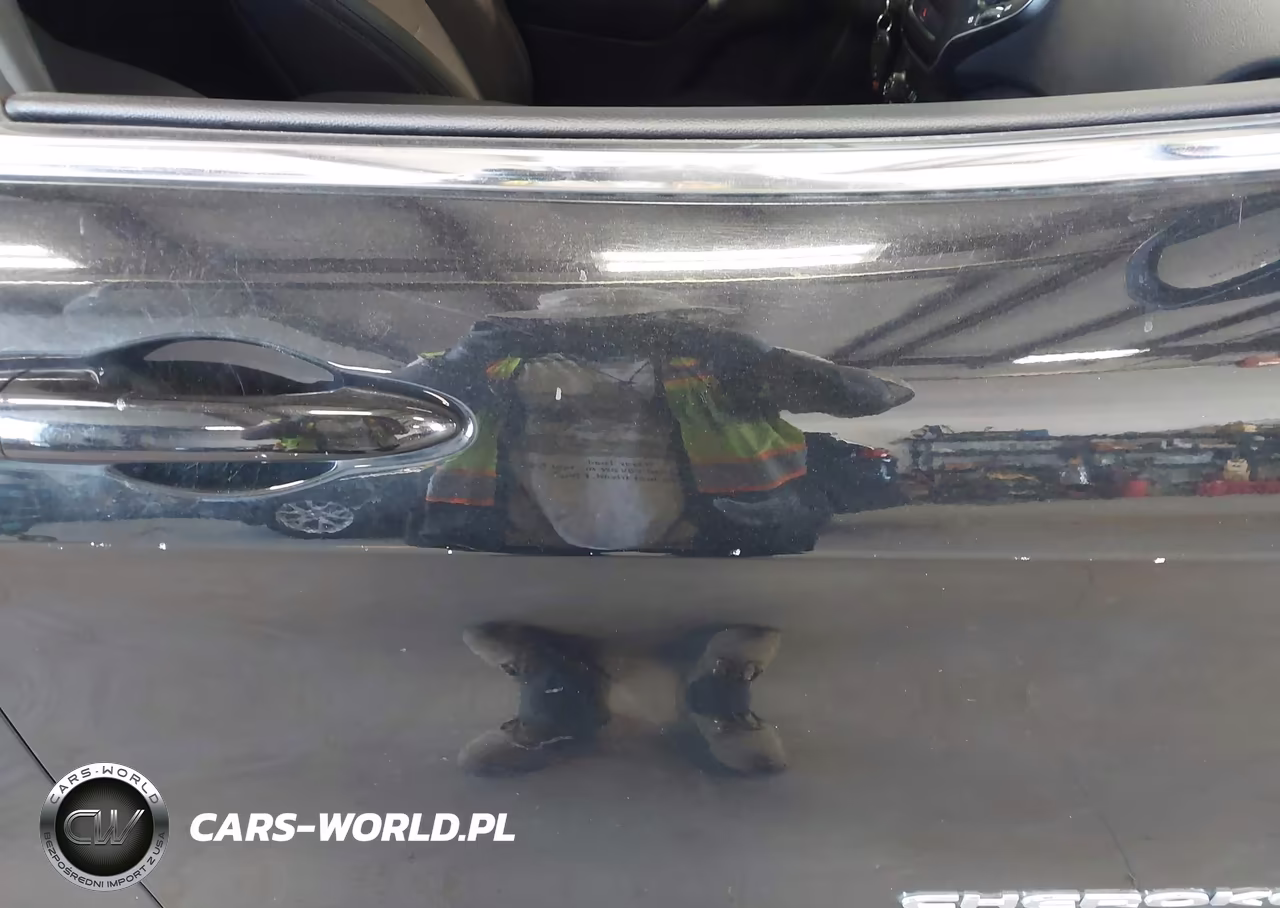 2019 Jeep Cherokee Latitude 4X4 VIN:1C4PJMCB8KD429916 - 12