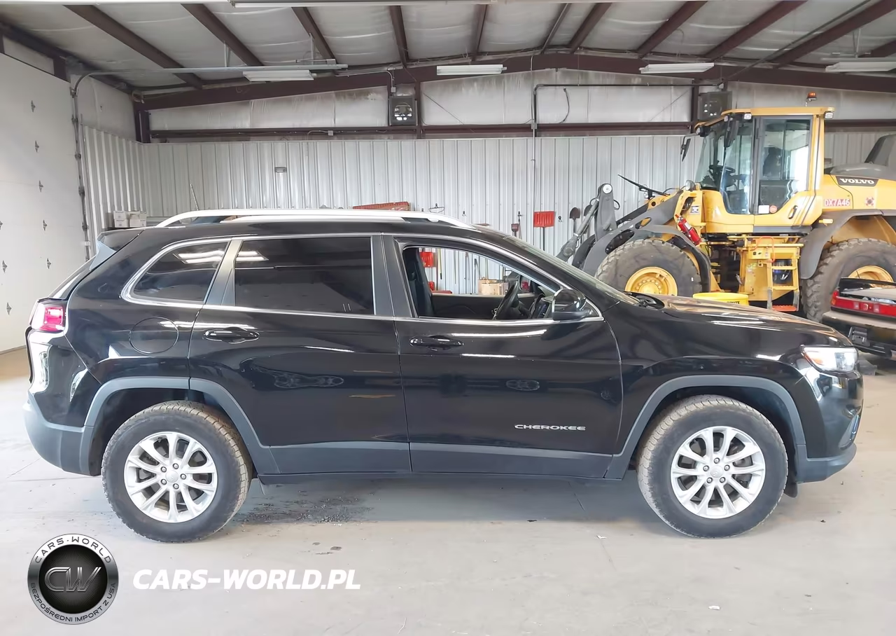 2019 Jeep Cherokee Latitude 4X4 VIN:1C4PJMCB8KD429916 - 14