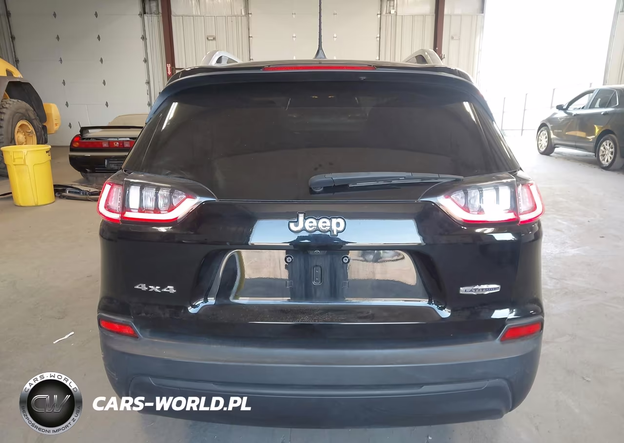 2019 Jeep Cherokee Latitude 4X4 VIN:1C4PJMCB8KD429916 - 17