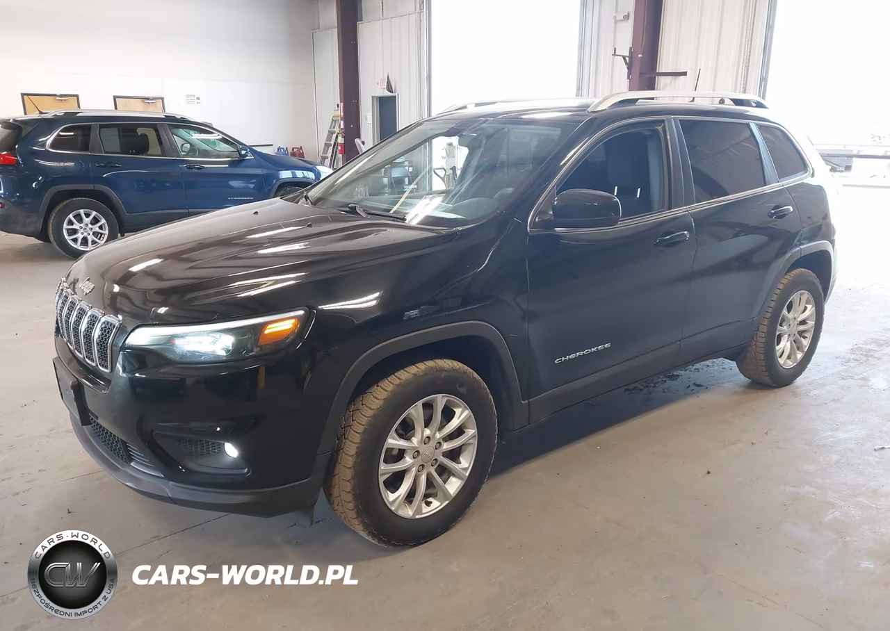 2019 Jeep Cherokee Latitude 4X4 VIN:1C4PJMCB8KD429916 - 2