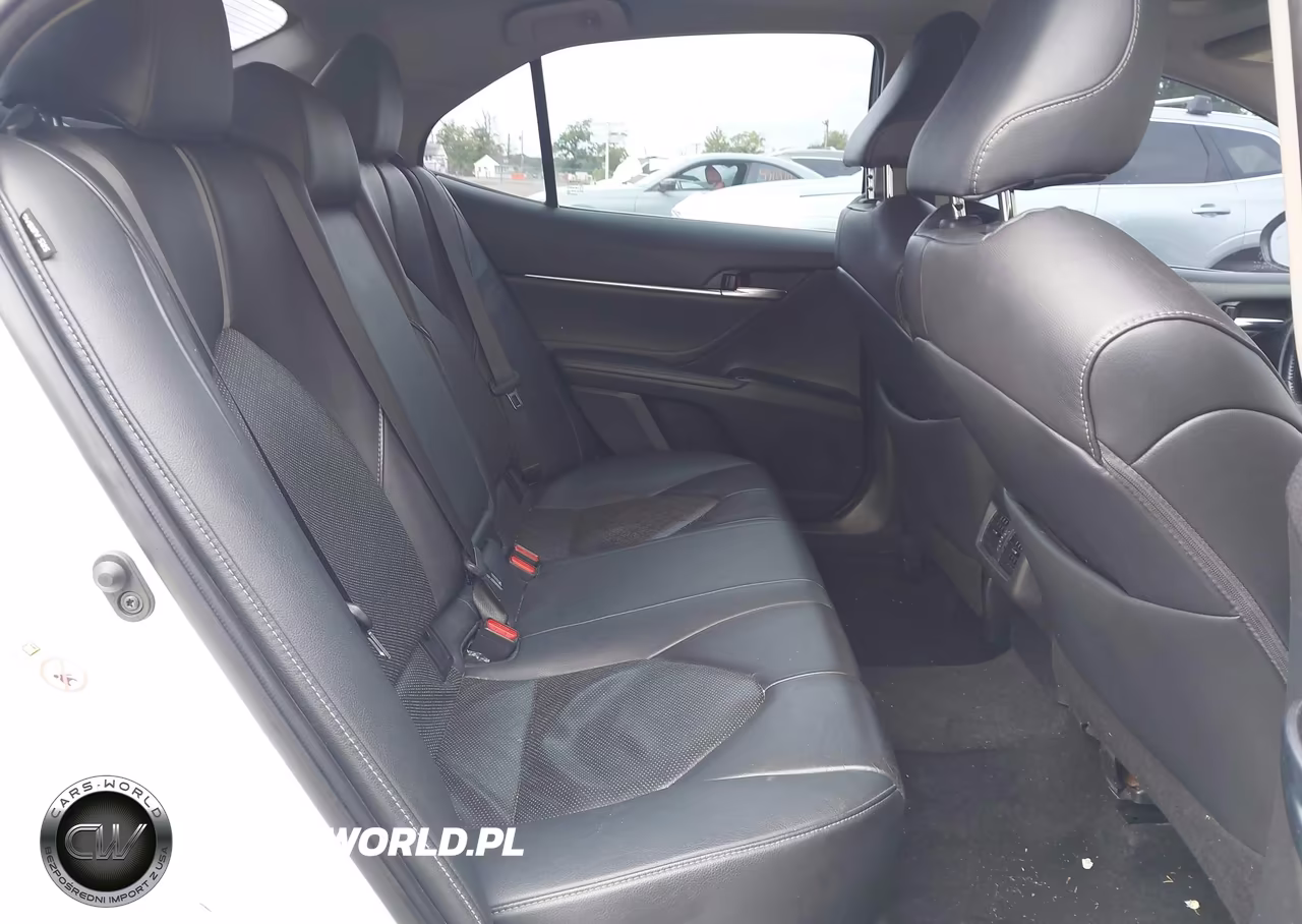 2018 Toyota Camry Xse VIN:4T1B61HK2JU155951 - 8