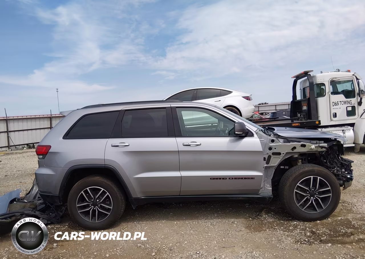 2019 Jeep Grand Cherokee Trailhawk 4X4 VIN:1C4RJFLG4KC584033 - 14